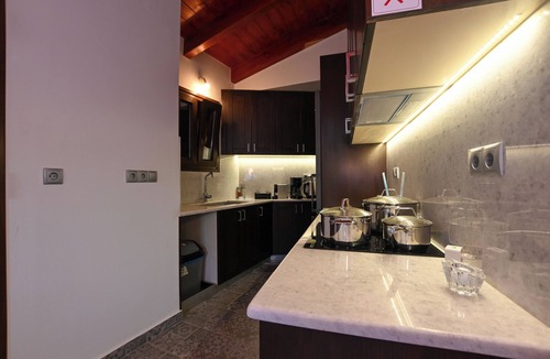 Plemeniana House | Chania Hillside 2BD Home – Nature & Comfort by ΜΡS