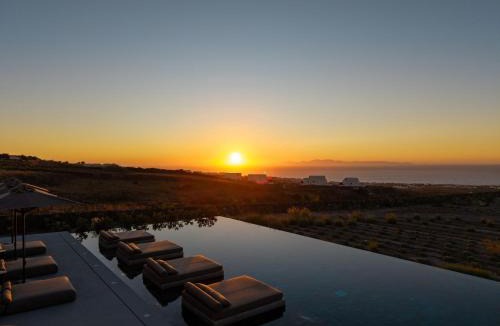 Oia Villa | Charisma Estate