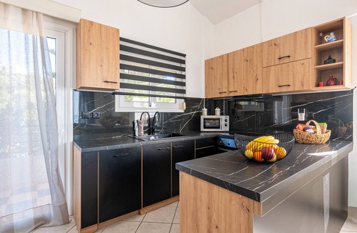 Roussospiti Villa | Charmful villa, stunning views,pool, hot tub & BBQ