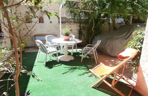Glyfada Apartment | Charming 1-bedroom apartment with WiFi and AC in lovely Glifada