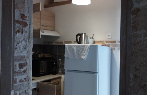 Old Town House | Charming 2-bedroom house 30m from beach,with WiFi, AC in delightful Chania