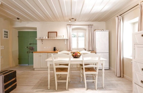 Spartochori Apartment | Charming flat at village centre - WiFi, parking, amenities nearby, shared pool