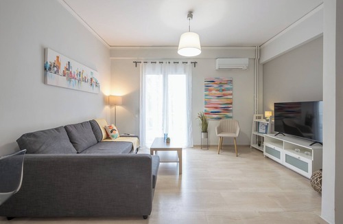 Kallithea Apartment | Chic apartment metro Kallithea 100m with WiFi, AC