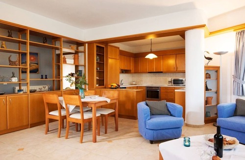 Rethymno House | Coastal 3-Bedroom Home with Private Pool & BBQ l 150m from the sea!