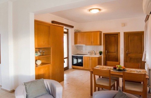 Rethymno House | Coastal 3-Bedroom Home with Private Pool & BBQ l 150m from the sea!