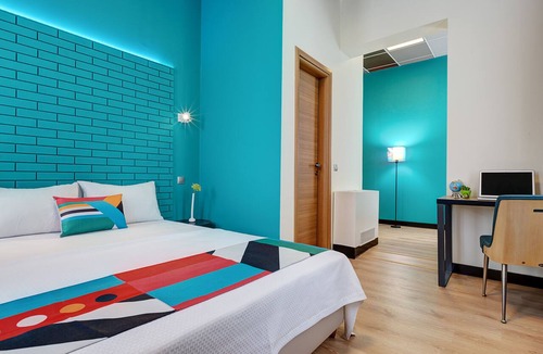 Ladadika House | COLORS Central Ladadika