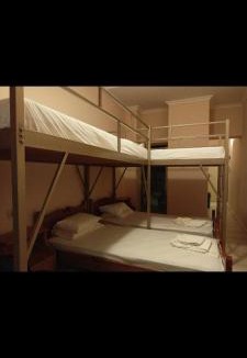 Nea Chora Hostel | Constantinos Budget Beds