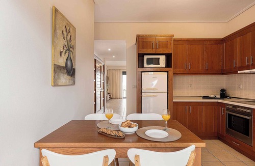 Kamisiana Villa | Corali Villa II - Seaview, Pool & 450m to Beach