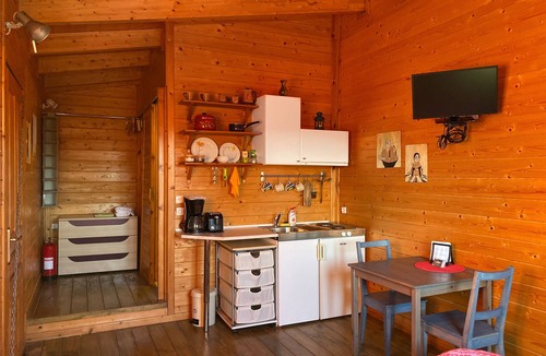 Metochi Apartment | Cosy Studio in Olive Grove