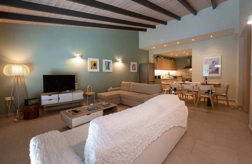 Kalamata Villa | Country Home - Kalamata Mediterranean Suites & Villas