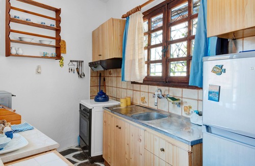 Kanala Villa | Country House 'Bella Vista' with Sea View, Shared Terrace and Air Conditioning