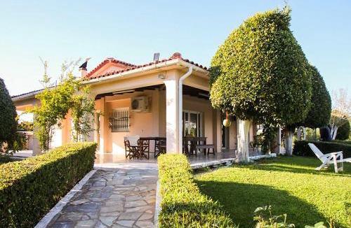 Pyrgos House | Country House Filippos - Private Garden Escape
