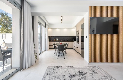 Archangelos Villa | Country House 'Mb Luxury' with Mountain View, Wi-Fi and Air Conditioning