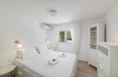 Istron Apartment | Cozy Cottage