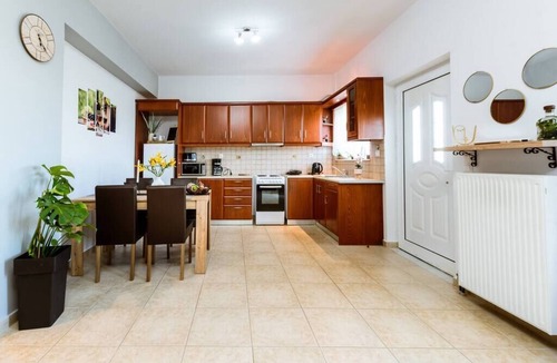 Agia Apartment | Cozy Nikola's Vineyard Apartment