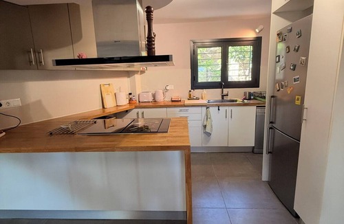 Porto Rafti House | Cozy Sea-View Maisonette with Garden in Porto Rafti