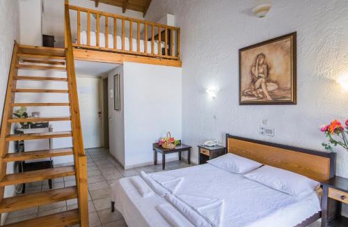 Platanes Hotel | Creta Aquamarine Hotel