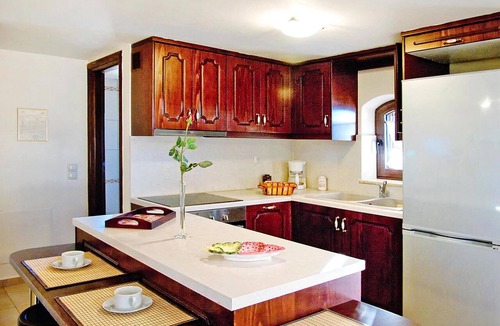 Kontomari Villa | Cretan Villa Near Beach for 10