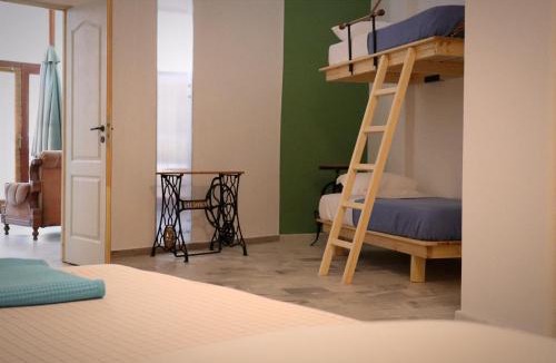 Agios Pavlos Hostel | Crossroads