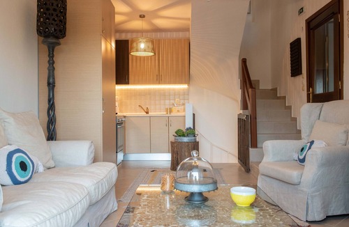 Aristotelis House | Dandy Villas Nea Roda Melodic Waves