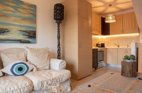 Aristotelis House | Dandy Villas Nea Roda Melodic Waves