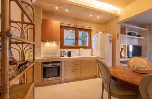 Nea Fokaia Apartment | Delmare Tower View Suites