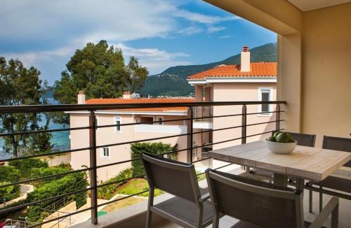 Karavomylos Villa | Deluxe Kefalonia Apartment Apartment Hyacinth 1 Bedroom Pool