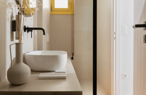 Psathi House | Deluxe Suite with Private Pool and side-Seaview