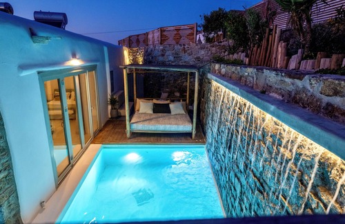Xilokeratidi Apartment | Deluxe Suite with Private Outdoor Pool