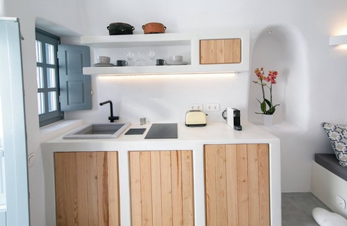 Pyrgos Villa | Demeter Cave House Luxury Adults-Only Cave House