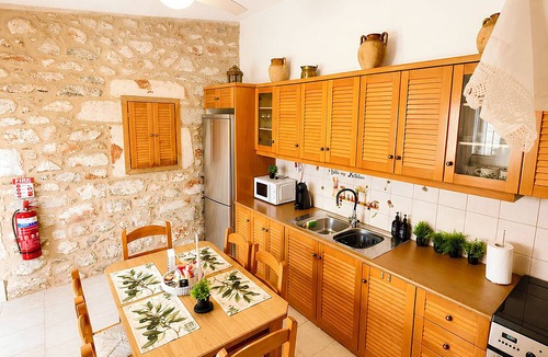Omales Apartment | Diak’s Tower | Sunset Sea View in Mani