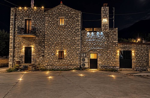 Omales Apartment | Diak’s Tower | Sunset Sea View in Mani