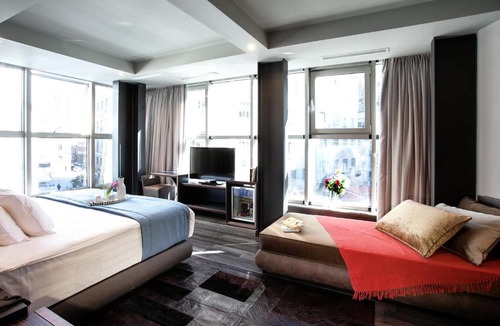 Ladadika Apartment | Diamond Suites, Philian Hotels and Resorts