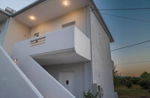 Mavrovouni House | Diana's House 4 - Gytheio Sandy Beach Haven
