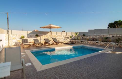 Koiliomenos House | Dimitra's House with Private Pool
