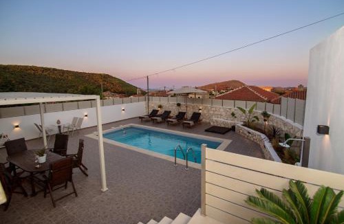 Koiliomenos House | Dimitra's House with Private Pool