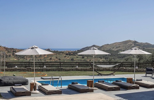 Geropotamos Villa | Dimokritos Villa IV, Family Stay with Lawn & Play