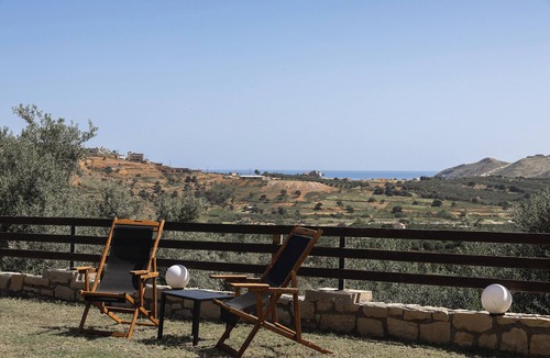 Geropotamos Villa | Dimokritos Villa IV, Family Stay with Lawn & Play