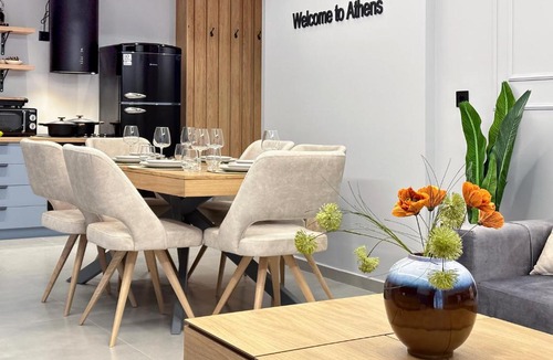 Filopappou Apartment | Dione Family Apartment for 6 near Acropolis & Philopappou