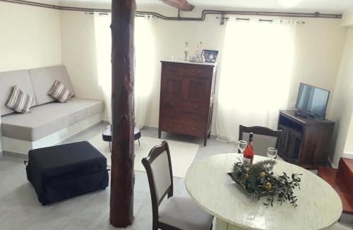 Aetos House | Dioni Holiday House