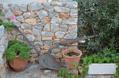 Plaka Villa | Domina Villas