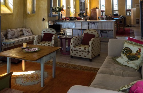 Azolimnos Villa | Dreamy Artists' Villa