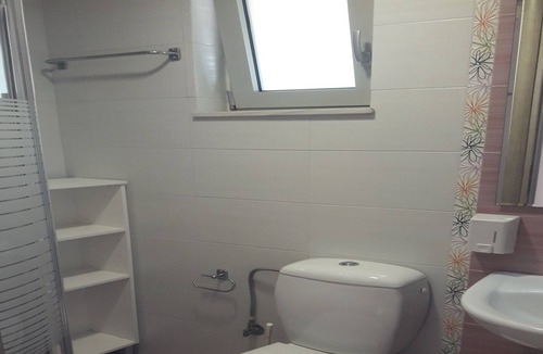 Mavrovouni Apartment | Drossia # 5 - One Bedroom Apartment, Sleeps 4