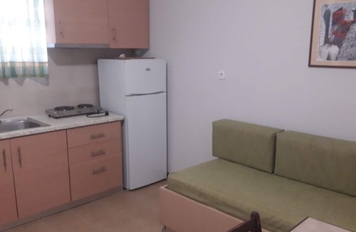 Mavrovouni Apartment | Drossia # 7 - One Bedroom Apartment, Sleeps 4