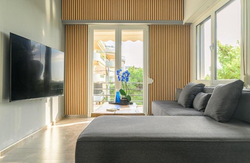 Vouliagmeni Apartment | Eclipse Vouliagmeni Center