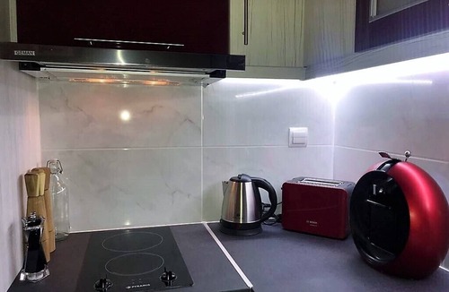 Neos Kosmos Condo | Elea Athens Apartment