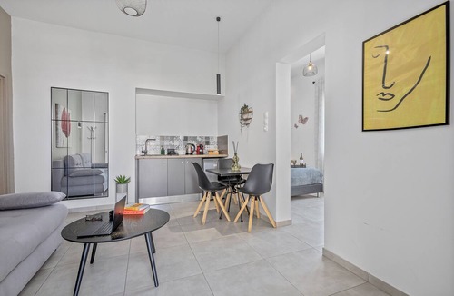 Elefsina House | Elefsinian Mysteries Apartments