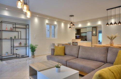 Elliniko Apartment | Elegant 100m2 - Family Apartment with Sea View