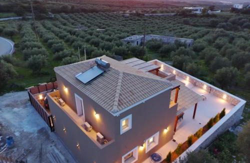 Skouloufia Villa | Elegant villa with sea view in Crete