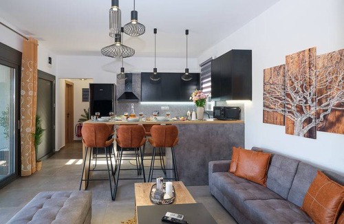 Monopari House | Eleonas